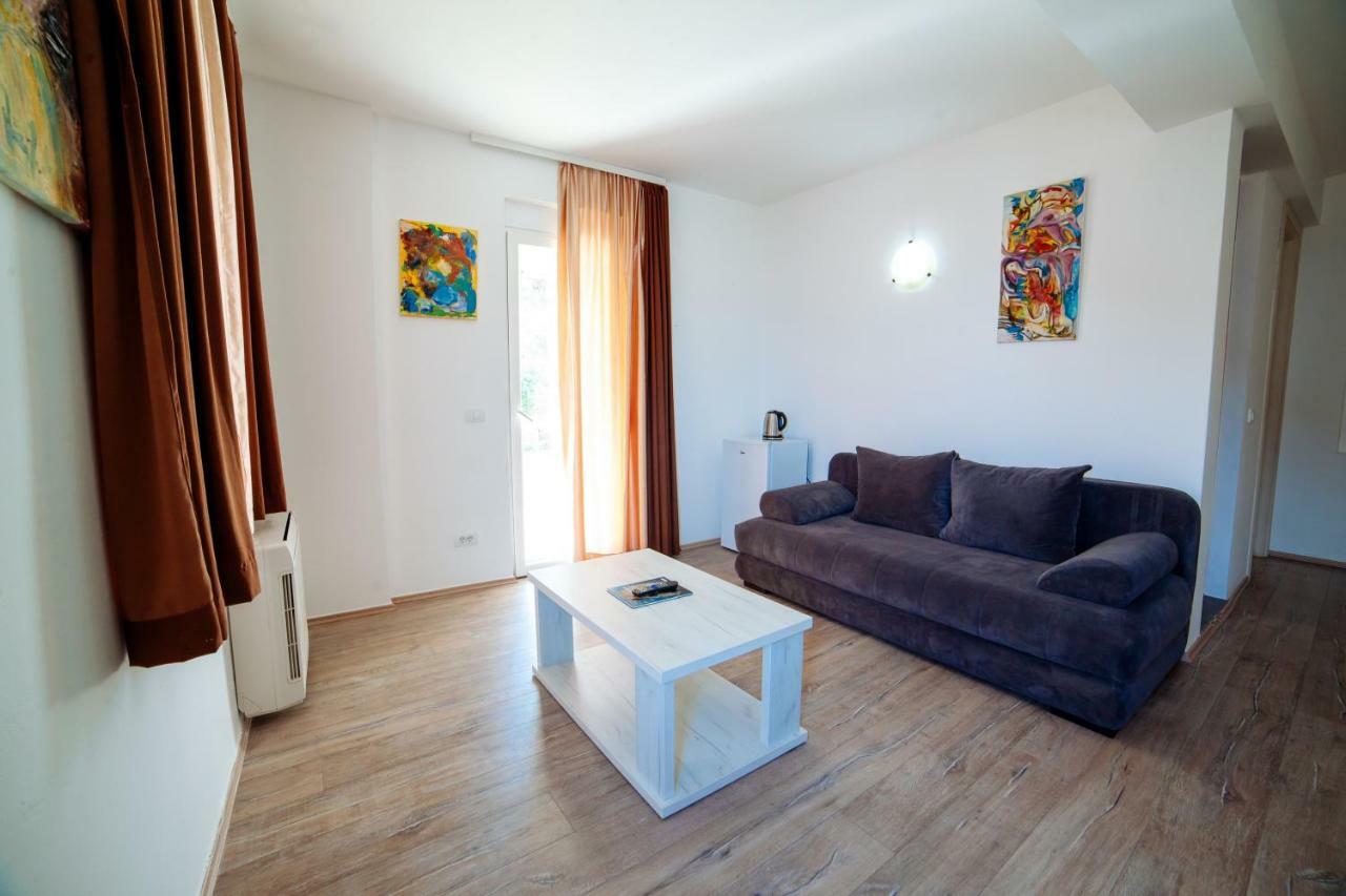 Apartments Art Ulcinj Exterior photo